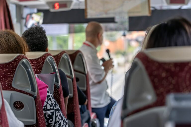 8 Best Setmore Alternatives for Tour & Activity Operators